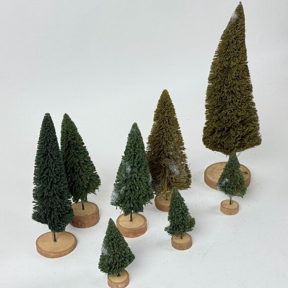 Vintage Lot Of 8 Miniature Village Trees With Wood Bases Holiday Decor - Picture 6 of 7
